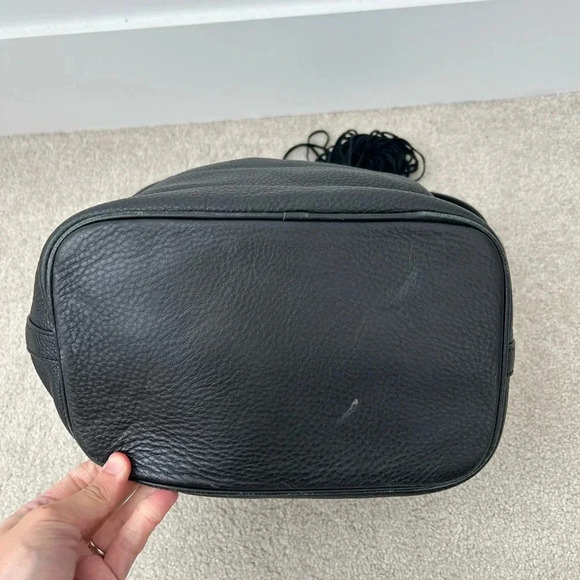 Danier soft leather bucket bag - Picture 8 of 14